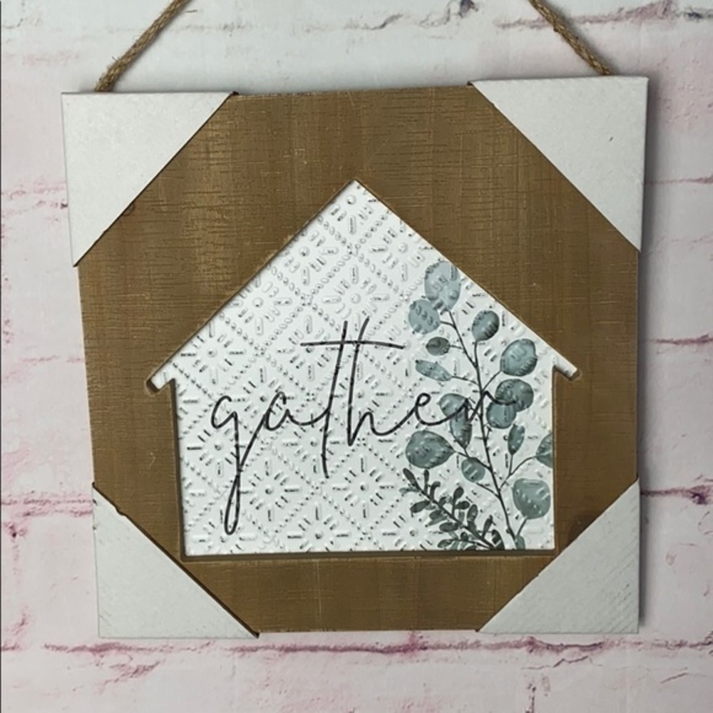 CRYSTAL ARG GALLERY Hanging Wood Frame